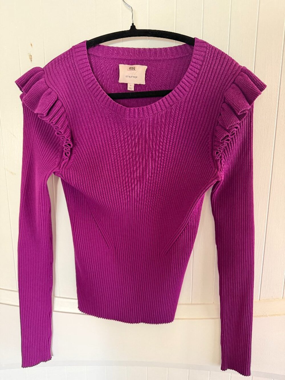 Cinq à Sept Purple Ribbed Ruffle Sweater Top Size Small